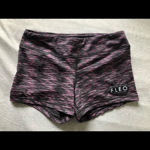 SOLD‼️FLEO shorts - size small